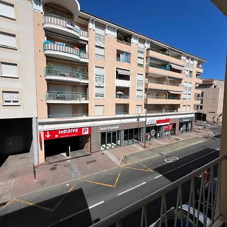 F2 Climatise Centre St Raphael Plages 900 M Et Gare